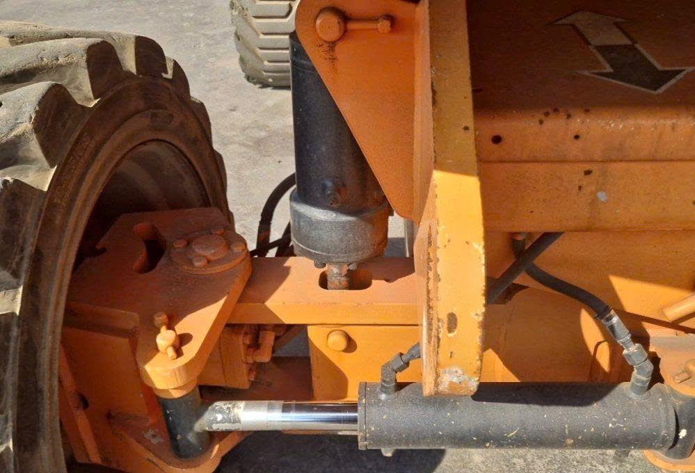 Telescopic Boom Lift - View 2